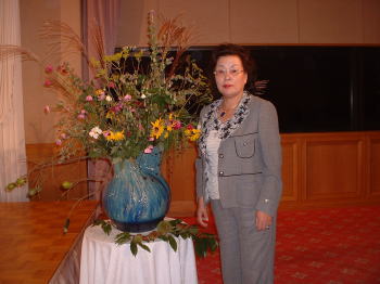 お月見会を飾る秋の花々